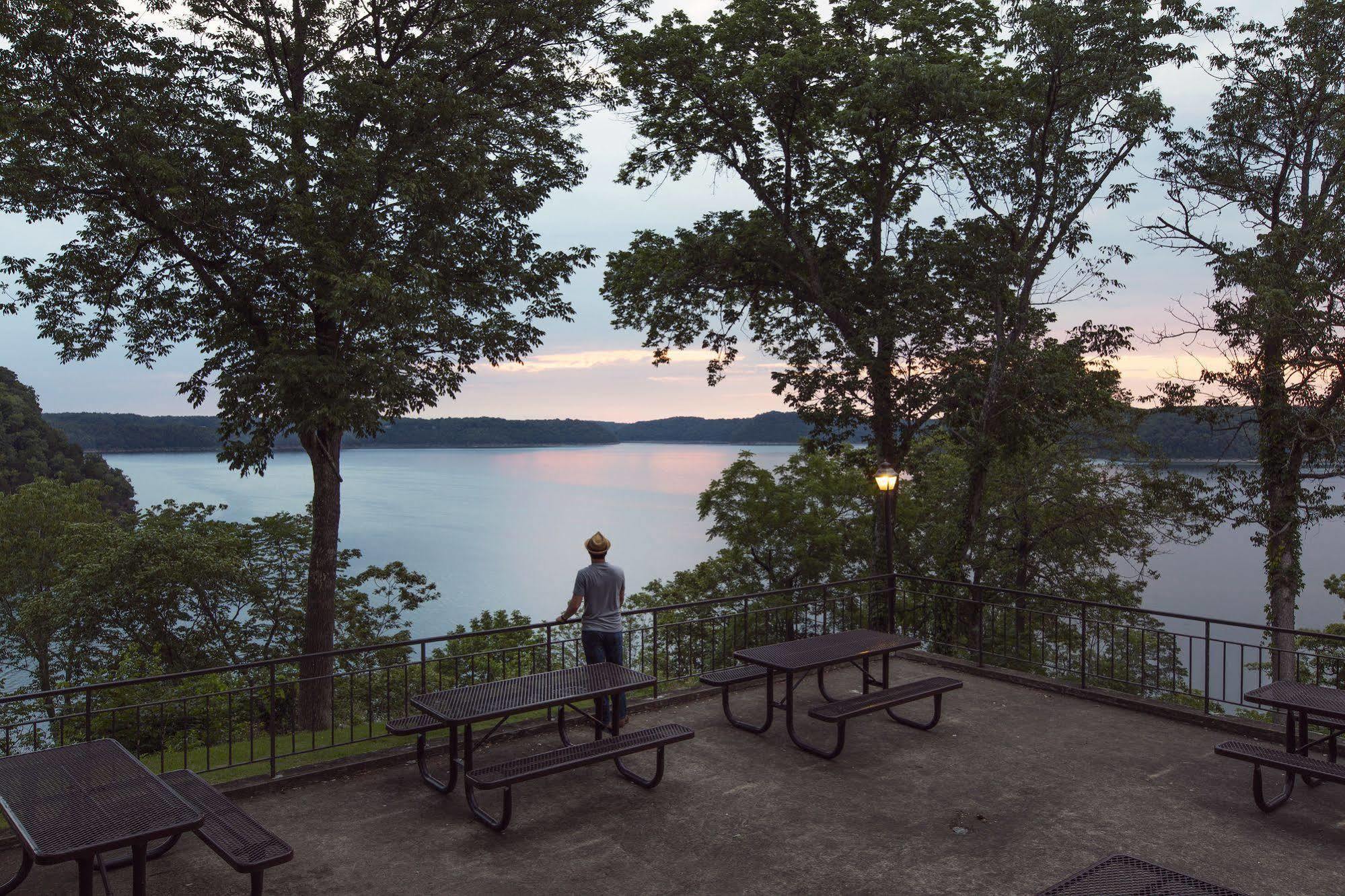 Lake Cumberland State Resort Park Jamestown Exterior photo